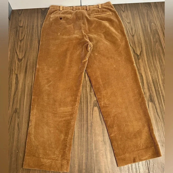 Orvis Dark Khaki Cotton Corduroy Pants Brown Leather Pockets Mens size 36 Waist - Picture 13 of 13